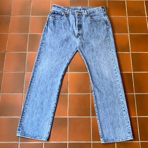 Levi’s 501 Medium Wash Jeans